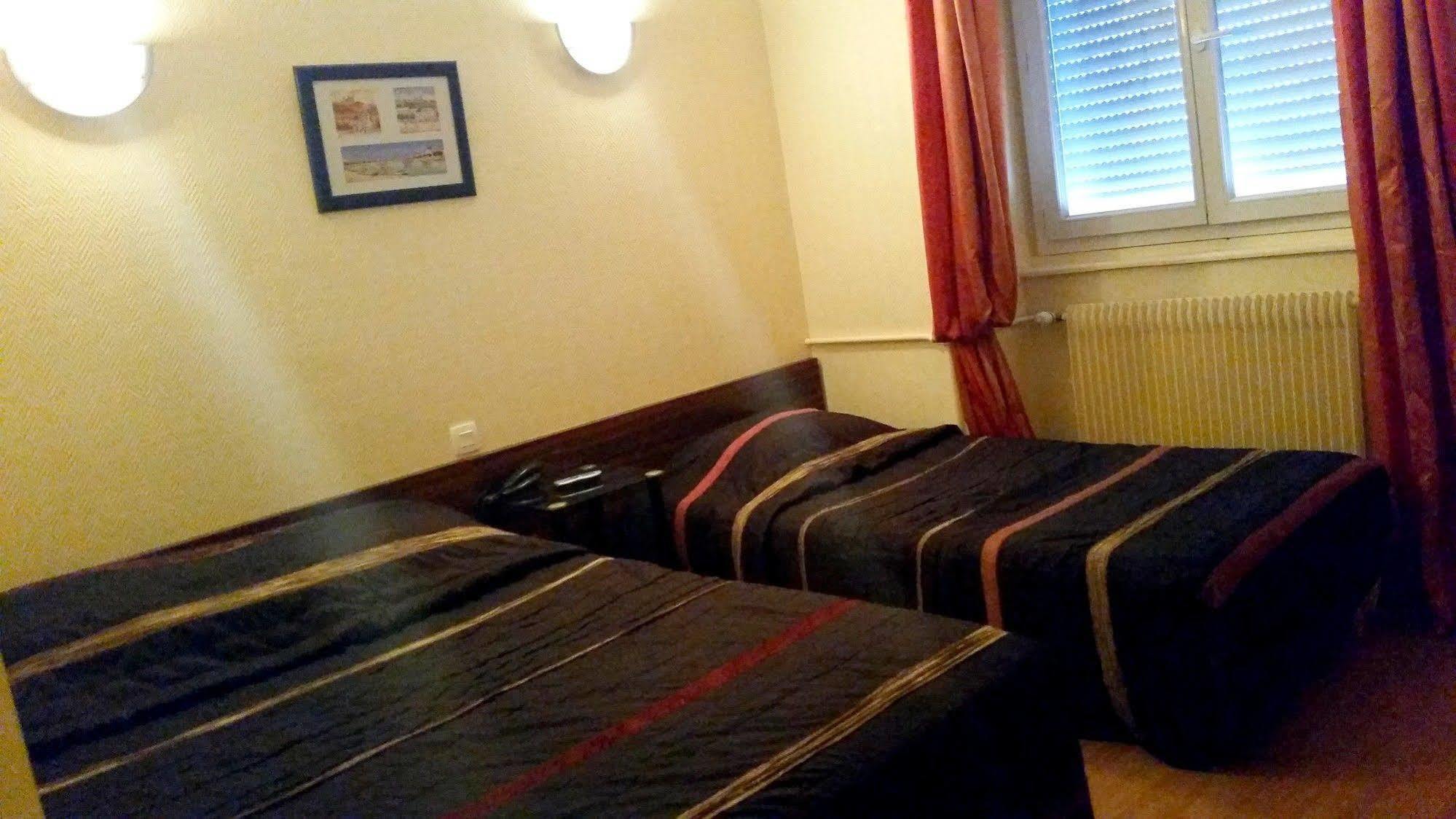 Hotel D'Alsace Villeurbanne Buitenkant foto