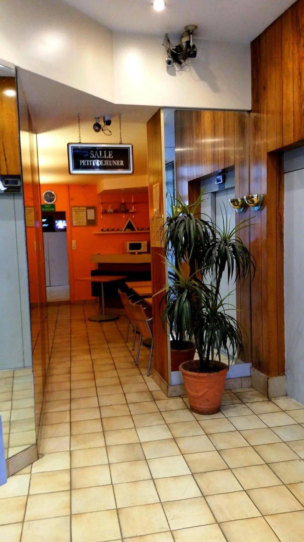 Hotel D'Alsace Villeurbanne Buitenkant foto